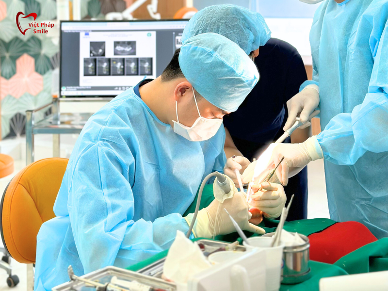 trong-rang-implant-tra-gop