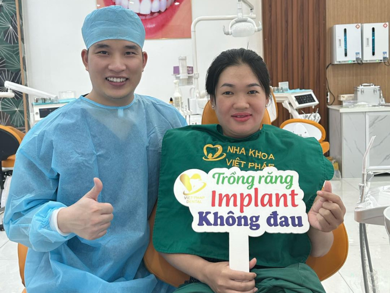 trong-rang-gia-implant